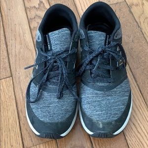 Women’s size 7 New Balance